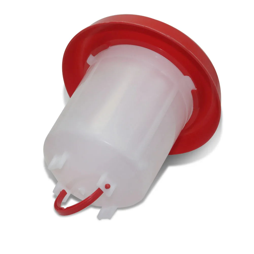 2L plastic water dispenser for poultry and chicken coops Drinking water equipment for poultry and pet farming on farms