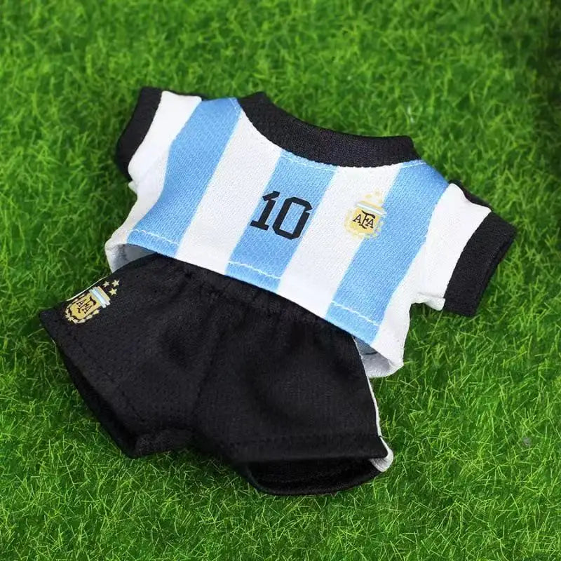 Labubu 17cm Football Outfit – Jersey, Shorts & Hat Set (Fits V1–V3 Dolls)